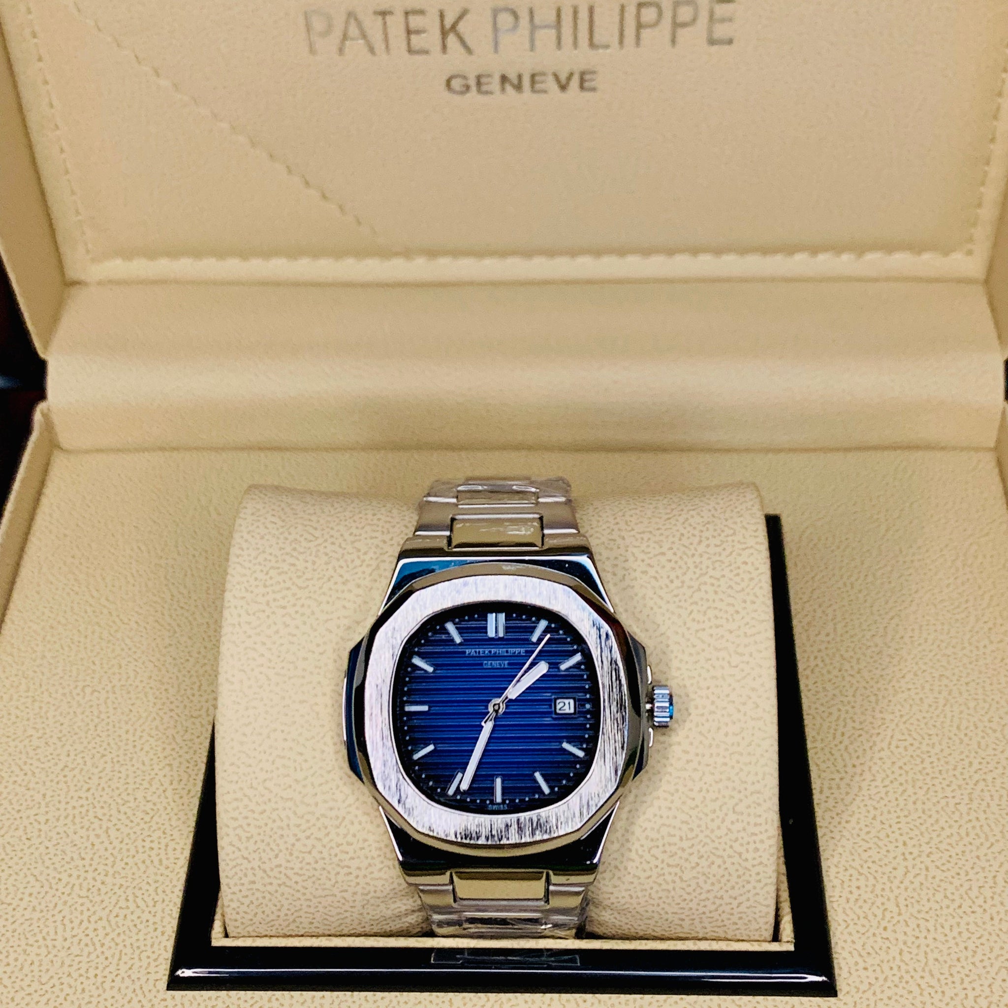 Patek Philippe Date Just With Free Orignal Box